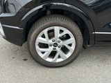 Miniature AUDI Q2