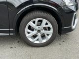 Miniature AUDI Q2