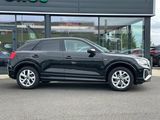 Miniature AUDI Q2
