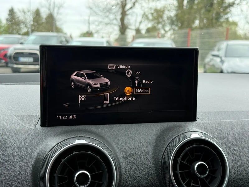 Photo de la voiture AUDI Q2 35 TFSI 150 S tronic 7 S line