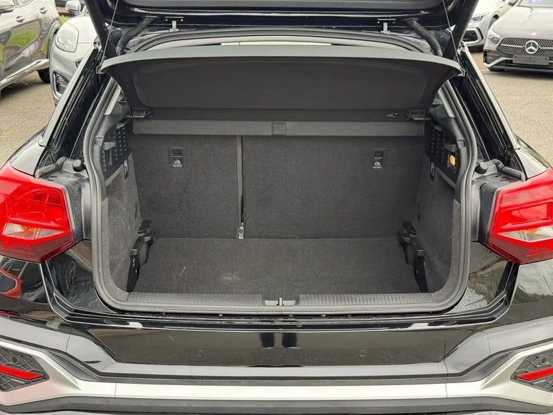 Photo de la voiture AUDI Q2 35 TFSI 150 S tronic 7 S line