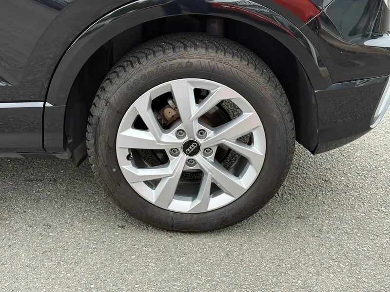 Photo de la voiture AUDI Q2 35 TFSI 150 S tronic 7 S line