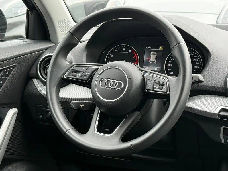 Photo de la voiture AUDI Q2 35 TFSI 150 S tronic 7 S line