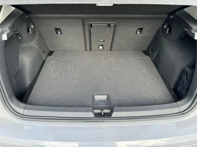 Photo de la voiture VOLKSWAGEN GOLF 2.0 TDI SCR 150 DSG7 Life Plus