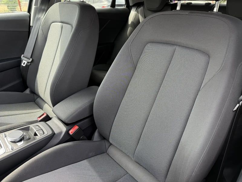 Photo de la voiture AUDI Q2 35 TFSI 150 S tronic 7 S line