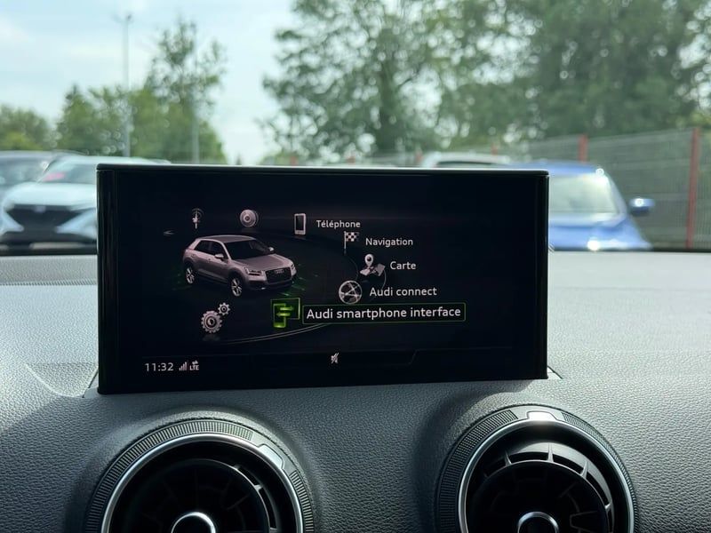 Photo de la voiture AUDI Q2 35 TFSI 150 S tronic 7 S line