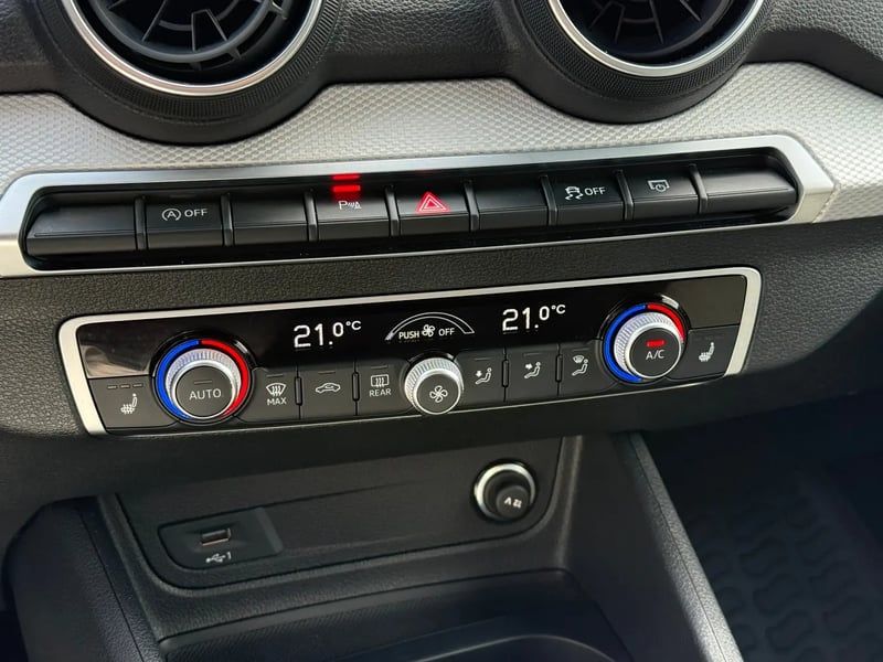 Photo de la voiture AUDI Q2 35 TFSI 150 S tronic 7 S line