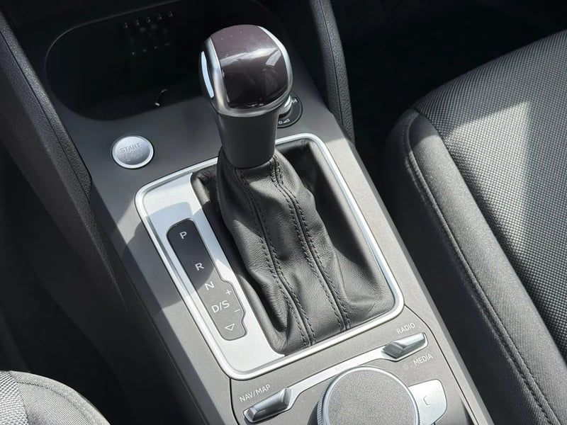 Photo de la voiture AUDI Q2 35 TFSI 150 S tronic 7 S line
