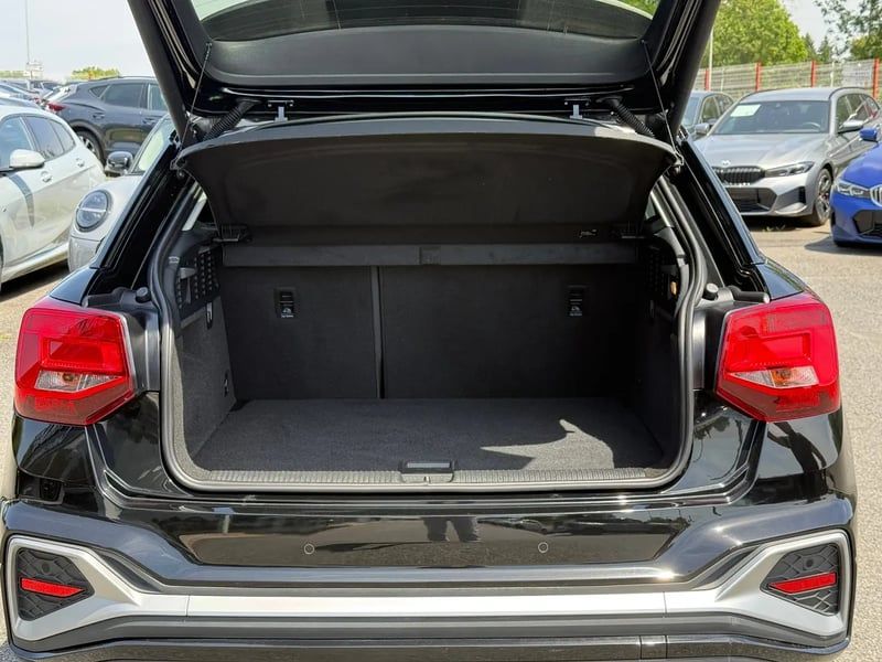Photo de la voiture AUDI Q2 35 TFSI 150 S tronic 7 S line