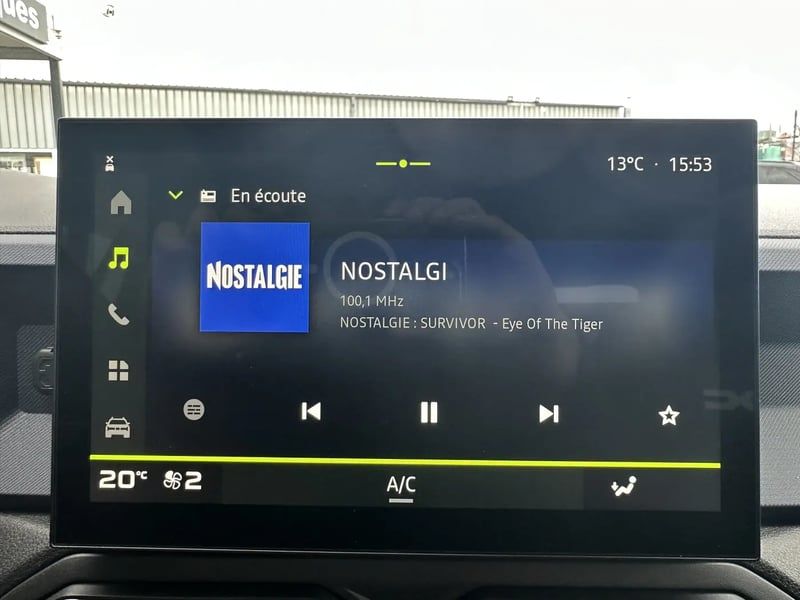 Photo de la voiture DACIA DUSTER Hybrid 140 4x2 Journey