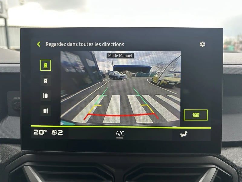 Photo de la voiture DACIA DUSTER Hybrid 140 4x2 Journey