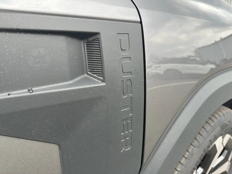 Photo de la voiture DACIA DUSTER Hybrid 140 4x2 Journey