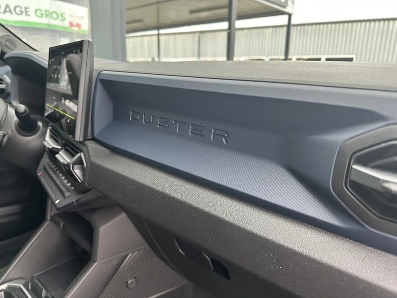 Photo de la voiture DACIA DUSTER Hybrid 140 4x2 Journey