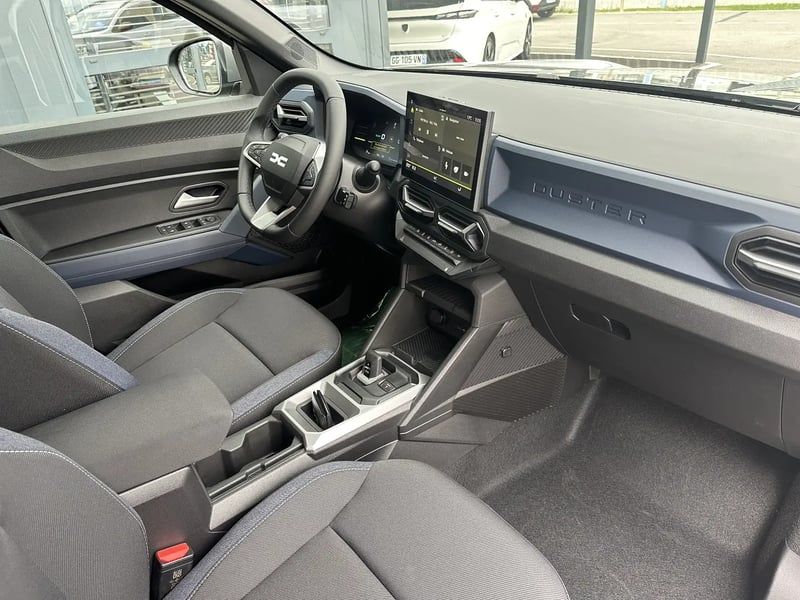 Photo de la voiture DACIA DUSTER Hybrid 140 4x2 Journey