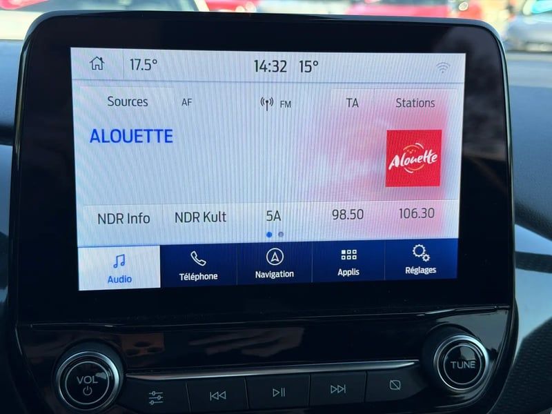 Photo de la voiture FORD PUMA 1.0 EcoBoost 155 ch mHEV S&S Powershift ST-Line