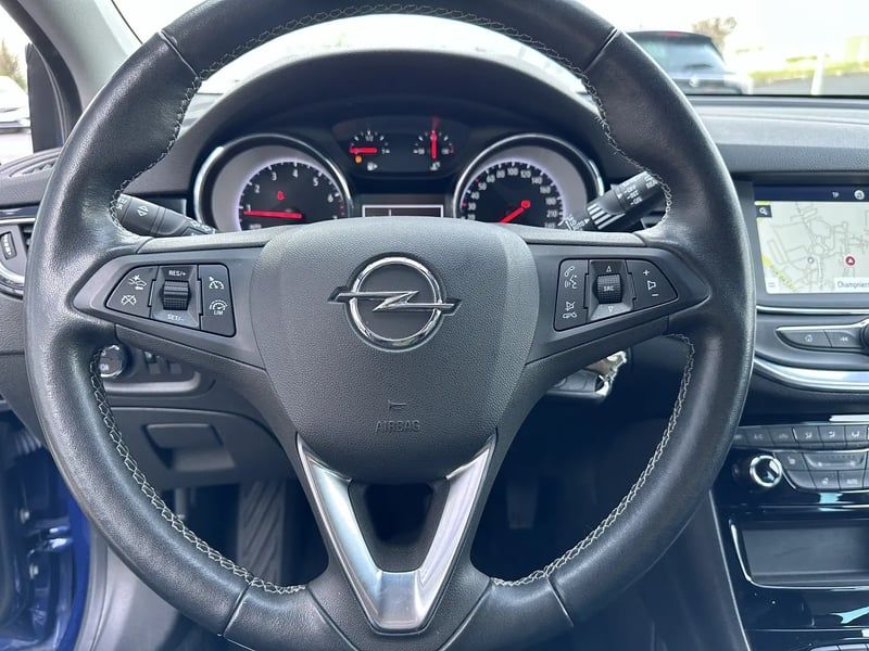 Photo de la voiture OPEL ASTRA 1.2 Turbo 145 ch BVM6 Elegance GPS- 5P