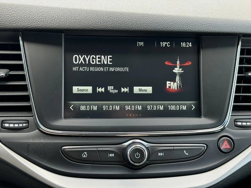 Photo de la voiture OPEL ASTRA SPORTS TOURER 1.2 Turbo 110 ch BVM6 Edition Business