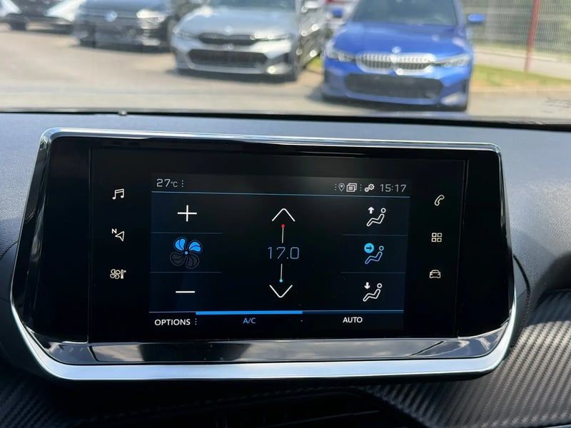 Photo de la voiture PEUGEOT 2008 BlueHDi 110 S&S BVM6 Allure Pack