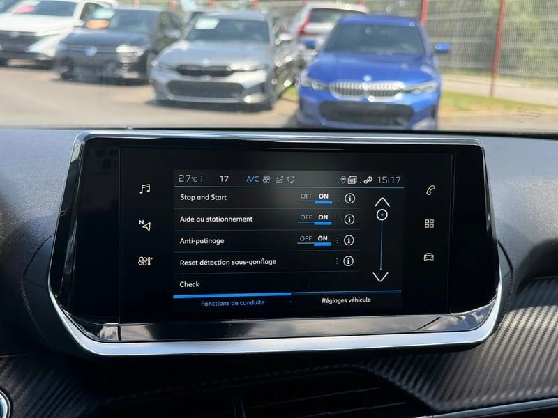Photo de la voiture PEUGEOT 2008 BlueHDi 110 S&S BVM6 Allure Pack