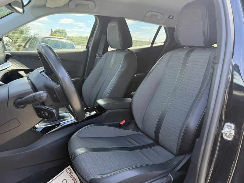 Photo de la voiture PEUGEOT 2008 BlueHDi 110 S&S BVM6 Allure Pack