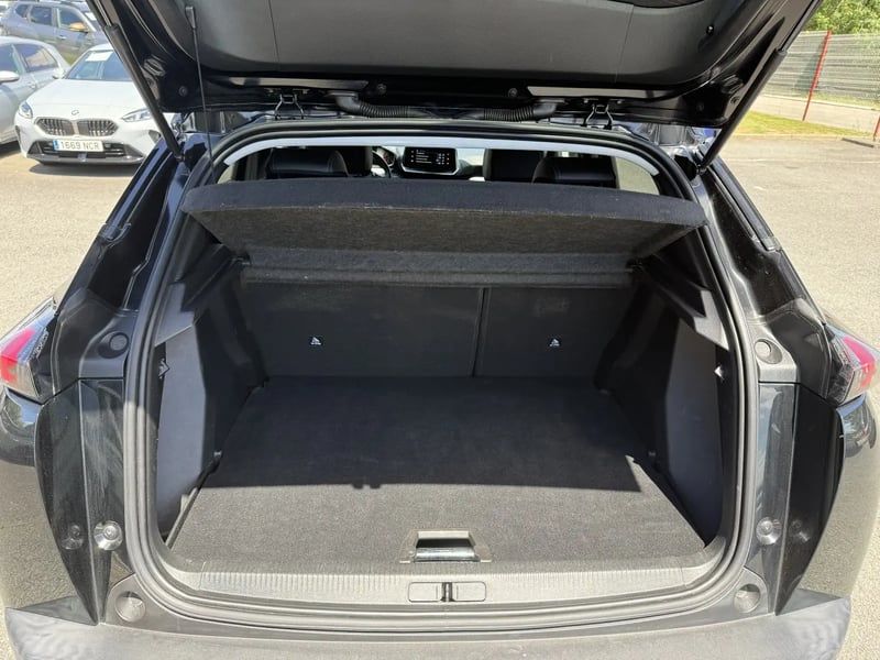 Photo de la voiture PEUGEOT 2008 BlueHDi 110 S&S BVM6 Allure Pack