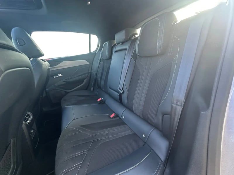 Photo de la voiture PEUGEOT 308 PureTech 130ch S&S EAT8 GT