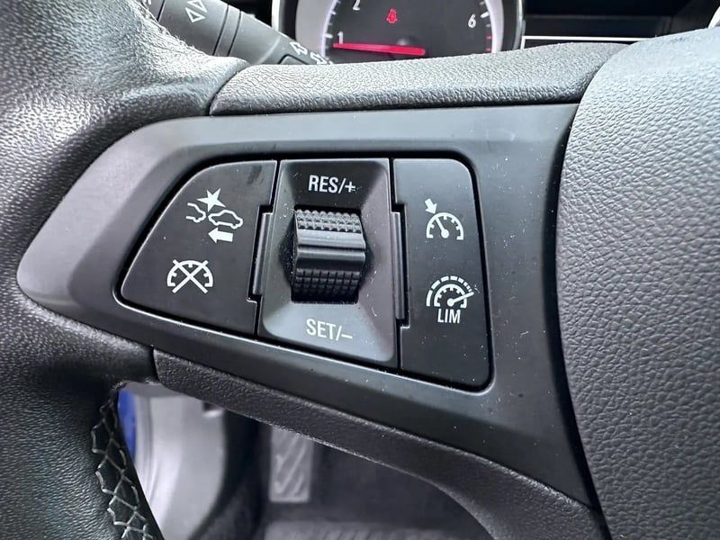 Photo de la voiture OPEL ASTRA 1.2 Turbo 145 ch BVM6 Elegance GPS - 5P
