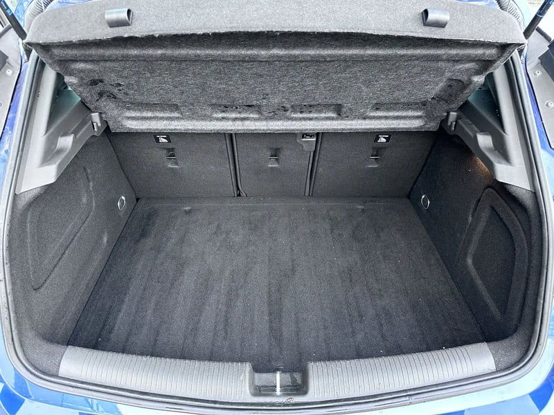 Photo de la voiture OPEL ASTRA 1.2 Turbo 145 ch BVM6 Elegance GPS - 5P