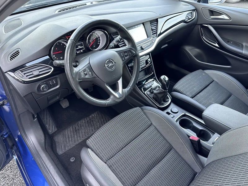 Photo de la voiture OPEL ASTRA 1.2 Turbo 145 ch BVM6 Elegance GPS - 5P