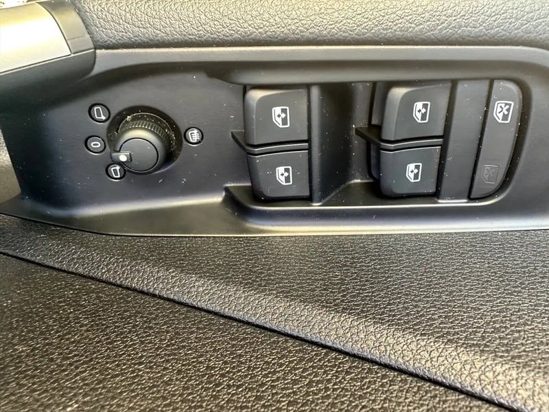 Photo de la voiture AUDI Q2 35 TFSI 150 S tronic 7 S line