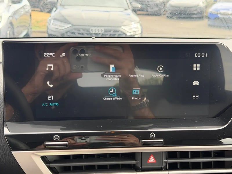 Photo de la voiture CITROEN E-C4 136 ch autonomie standard Automatique Plus