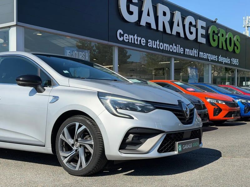 Photo de la voiture RENAULT CLIO V TCe 90 RS Line