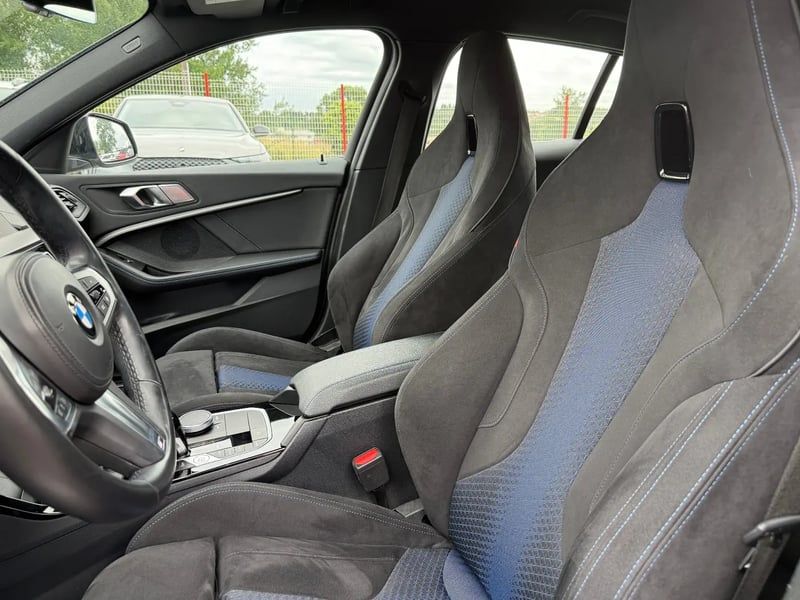 Photo de la voiture BMW SERIE 1 F40 118d 150 ch BVA8 M Sport