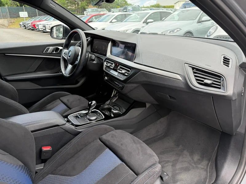 Photo de la voiture BMW SERIE 1 F40 118d 150 ch BVA8 M Sport