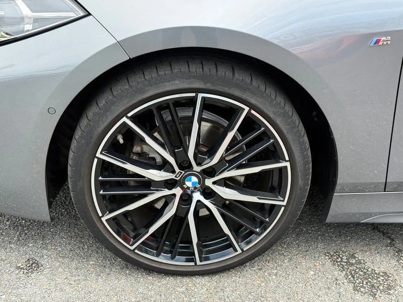 Photo de la voiture BMW SERIE 1 F40 118d 150 ch BVA8 M Sport