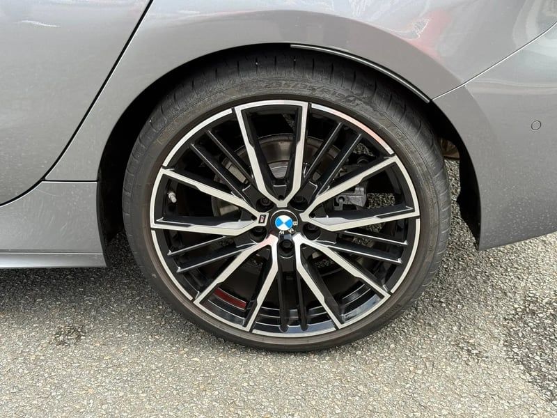 Photo de la voiture BMW SERIE 1 F40 118d 150 ch BVA8 M Sport