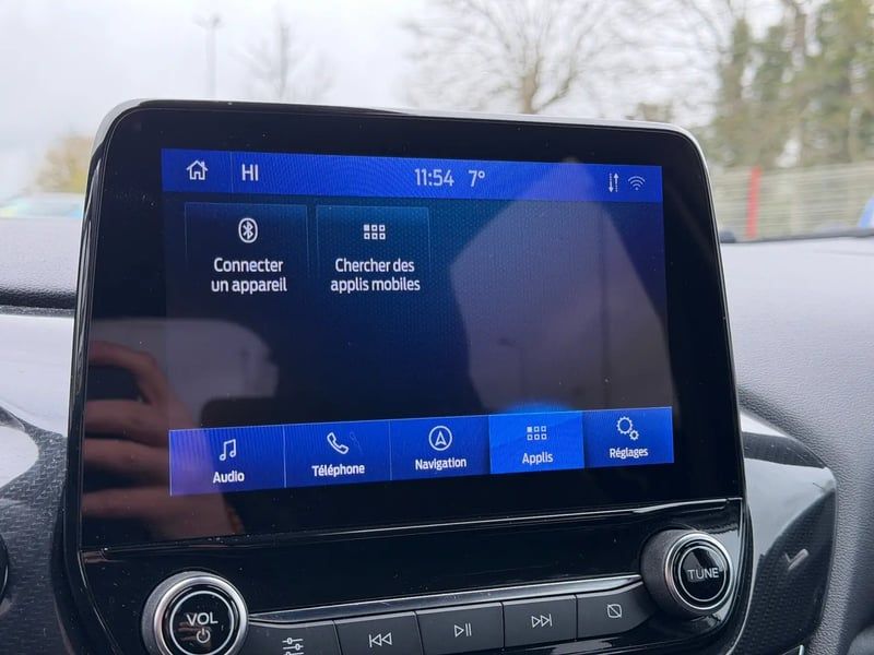 Photo de la voiture FORD PUMA 1.0 EcoBoost 155 ch mHEV S&S Powershift ST-Line