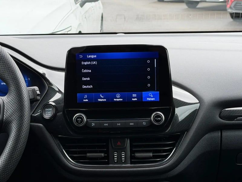 Photo de la voiture FORD PUMA 1.0 EcoBoost 155 ch mHEV S&S Powershift ST-Line
