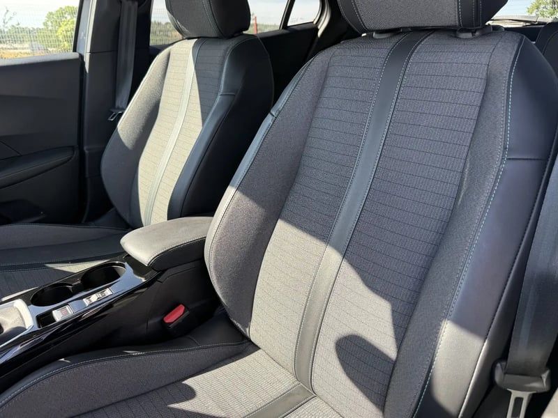 Photo de la voiture PEUGEOT 2008 BlueHDi 110 S&S BVM6 Allure Pack
