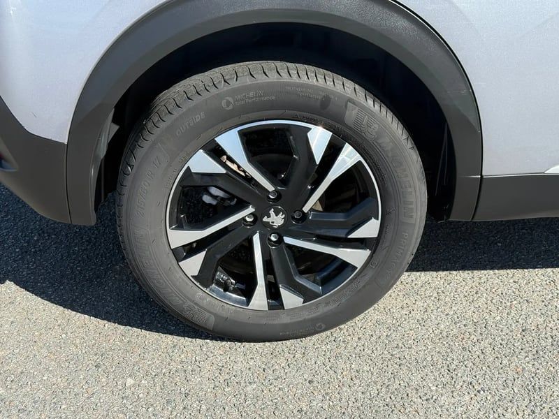 Photo de la voiture PEUGEOT 2008 BlueHDi 110 S&S BVM6 Allure Pack