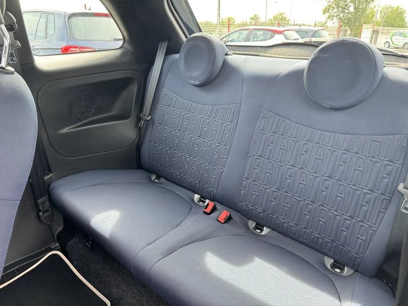 Photo de la voiture FIAT 500 SERIE 9 EURO 6D-FULL 1.0 70 ch Hybride BSG S/S Cult