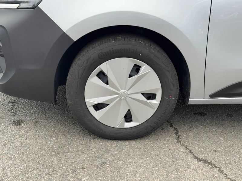 Photo de la voiture NISSAN TOWNSTAR FOURGON ELECTRIQUE EV FOURGON L1 45KWH CHARGEUR 22KW GSR2B ACENTA