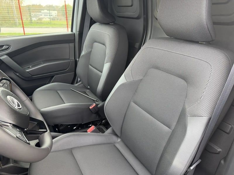 Photo de la voiture NISSAN TOWNSTAR FOURGON ELECTRIQUE EV FOURGON L1 45KWH CHARGEUR 22KW GSR2B ACENTA