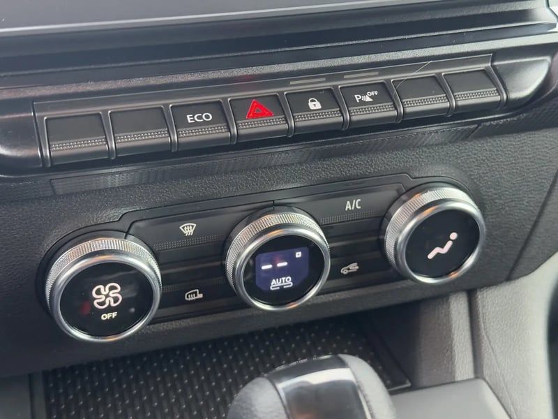 Photo de la voiture NISSAN TOWNSTAR FOURGON ELECTRIQUE EV FOURGON L1 45KWH CHARGEUR 22KW GSR2B ACENTA