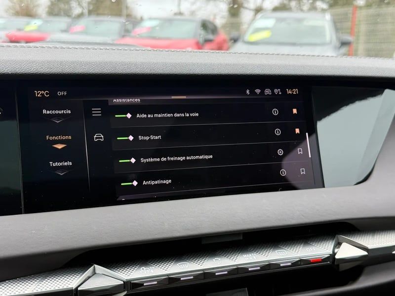 Photo de la voiture DS DS 4 PureTech 130 EAT8 Opera