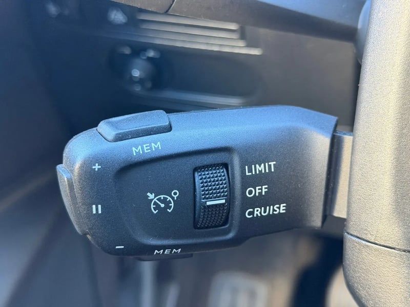 Photo de la voiture DS DS 3 CROSSBACK DS3 Crossback PureTech 100 BVM6 Chic