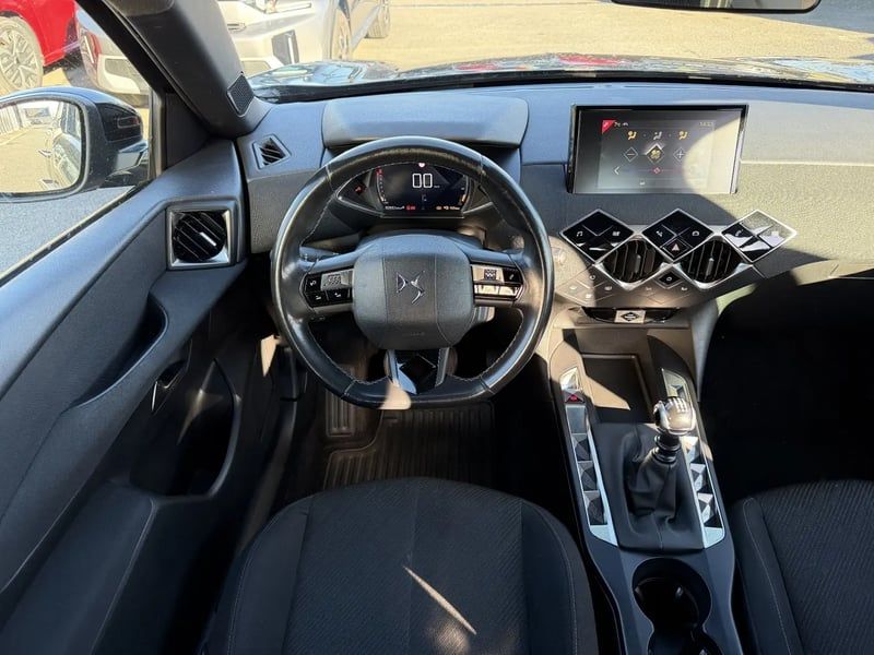 Photo de la voiture DS DS 3 CROSSBACK DS3 Crossback PureTech 100 BVM6 Chic