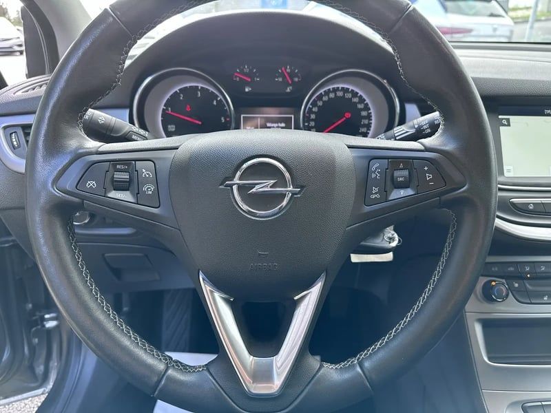 Photo de la voiture OPEL ASTRA SPORTS TOURER 1.2 Turbo 145 ch BVM6 Edition GPS