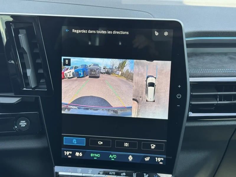 Photo de la voiture RENAULT ESPACE VI E-Tech full hybrid 200 GSR2 esprit Alpine