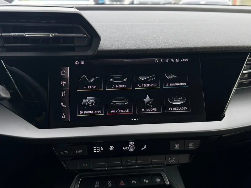 Photo de la voiture AUDI A3 BERLINE TFSI Mild Hybrid 116 S tronic 7 Design
